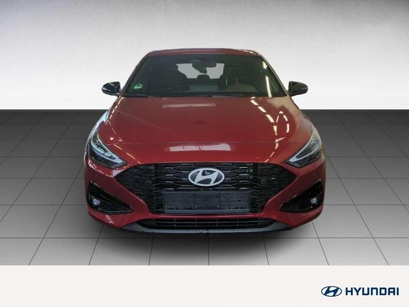 Gebraucht Hyundai i30 Advantage 101 PS (74 kW) 2025 Rot Limousine