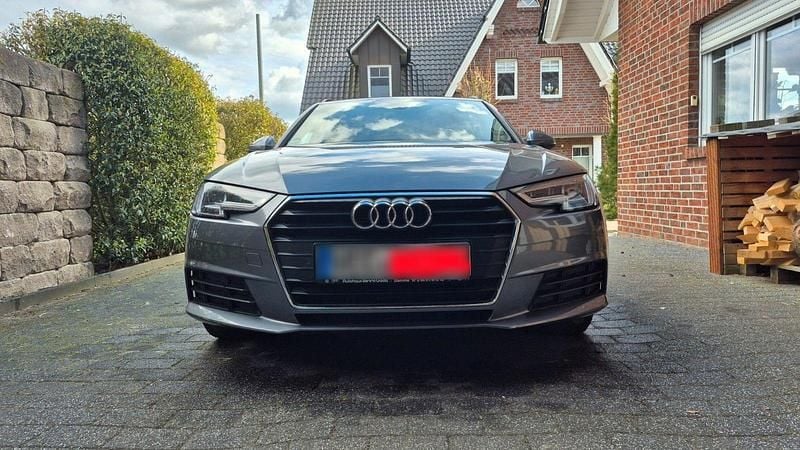 Second-hand Audi A4 150 CP (110 kW) 2018 Gri Break