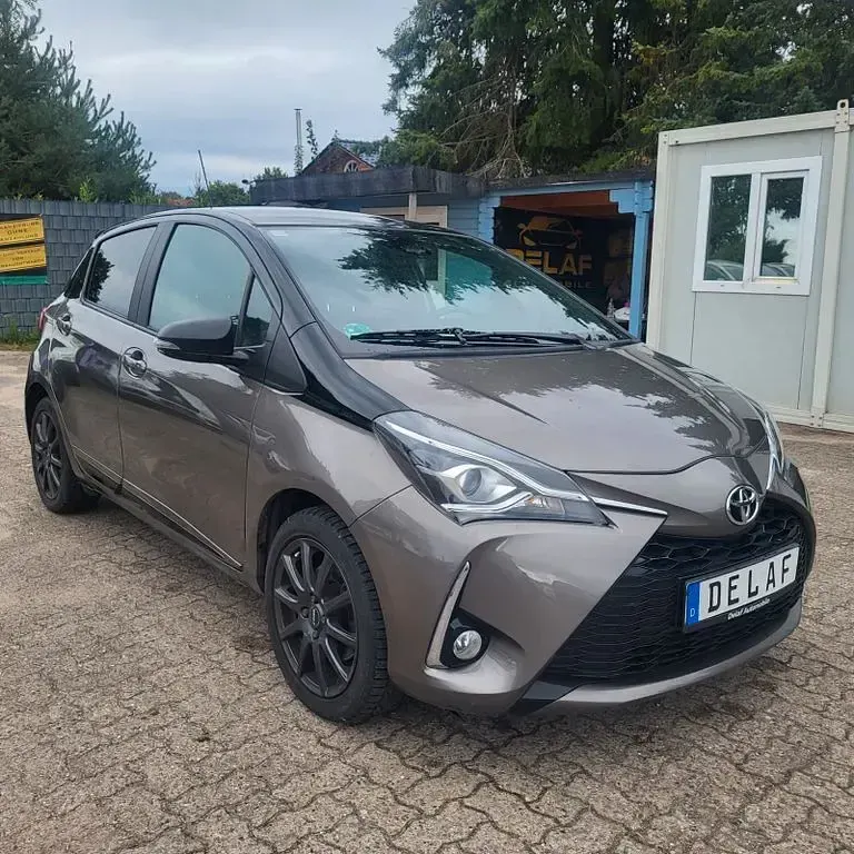 Gebraucht Toyota Yaris Style 111 PS (81 kW) 2017 Limousine