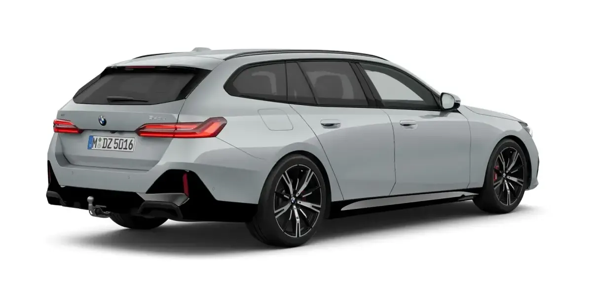 Gebraucht BMW 540 Comfort Edition 303 PS (222 kW) 2025 Grau Kombi