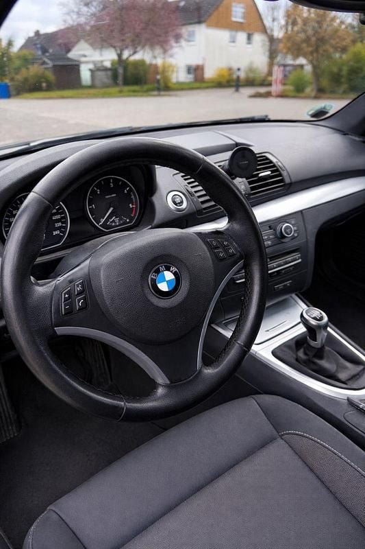 Gebraucht BMW 118 150 PS (110 kW) 2018 Schwarz Kleinwagen