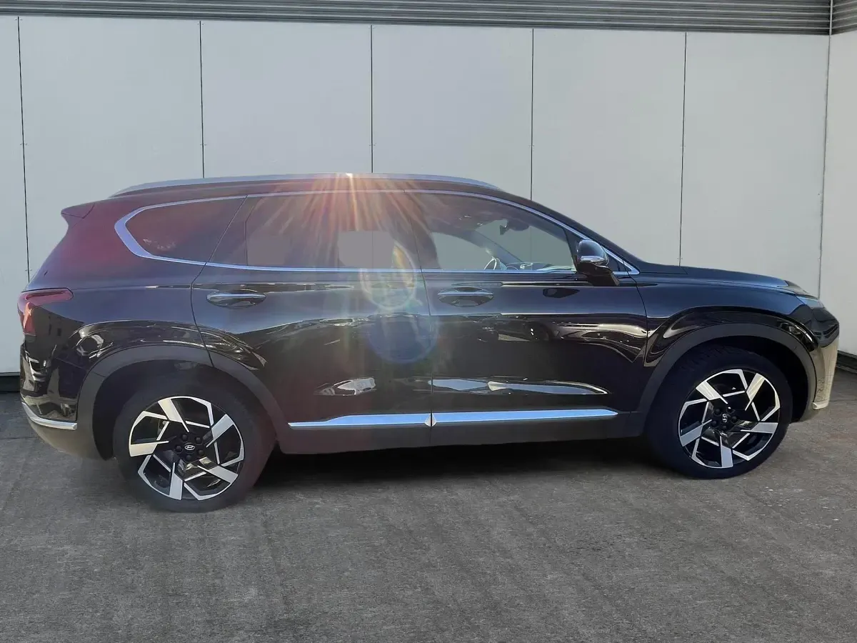 Gebraucht Hyundai Santa Fe Prime 202 PS (148 kW) 2023 Abyss black SUV