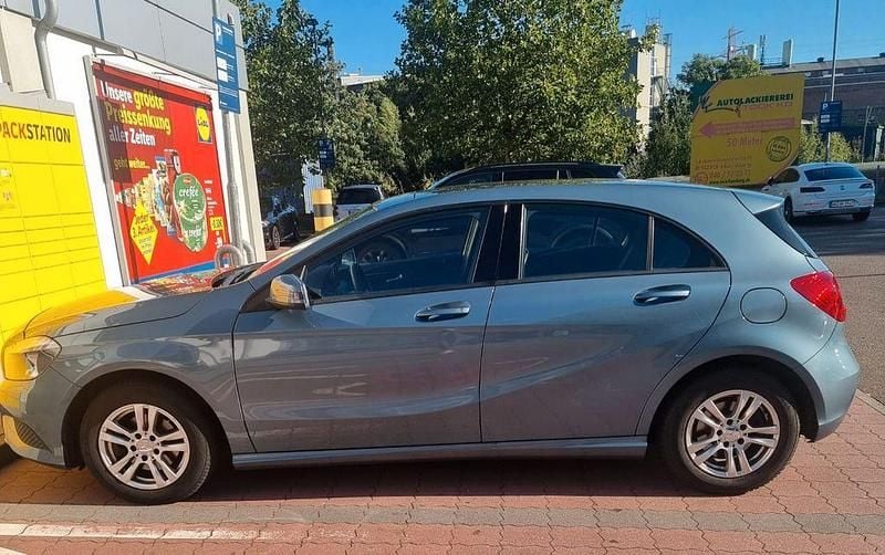 Gebraucht Mercedes A160 90 PS (66 kW) 2015 Limousine