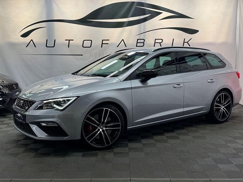 Silber Gebraucht 2018 Seat Leon ST 4Drive Kombi | 24.990 € (Teuer) - Bild 1/4