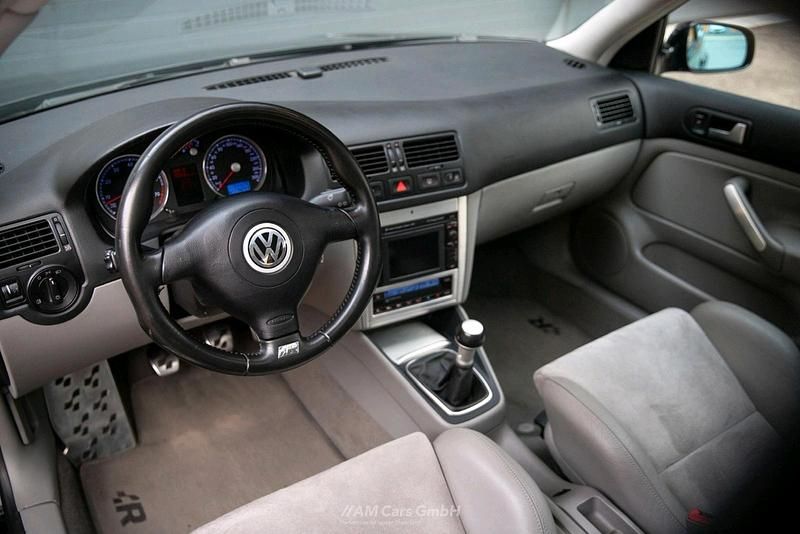 Gebraucht VW Golf IV R 241 PS (177 kW) 2003 Schwarz Limousine
