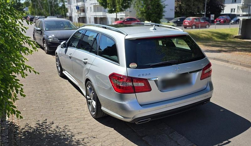 Gebraucht Mercedes E350 AMG 231 PS (169 kW) 2010 Silber Kombi