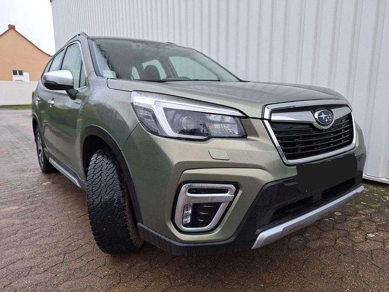 Grün Gebraucht 2021 Subaru Forester SUV | 26.000 € (Fairer Preis) - Bild 1/4