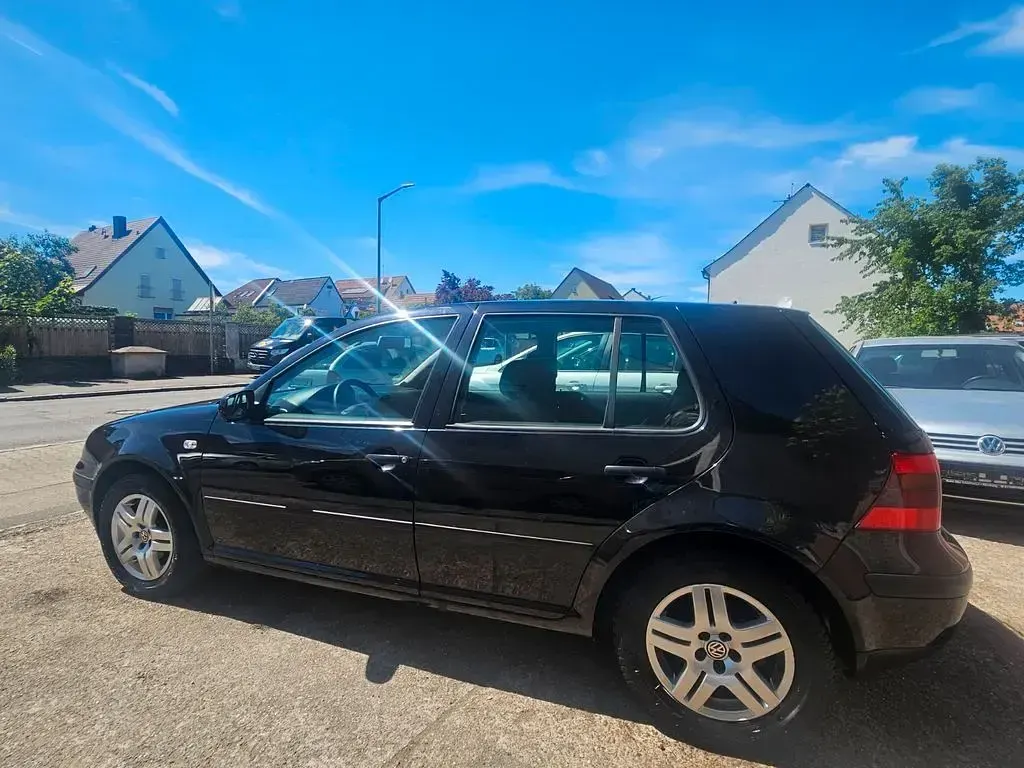 Gebraucht VW Golf IV 75 PS (55 kW) 2003 Schwarz Limousine