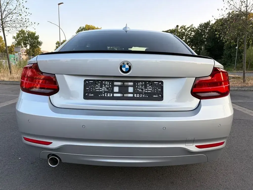 Gebraucht BMW 218 Advantage 136 PS (100 kW) 2019 Silber Coupé