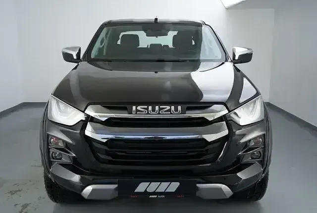 Gebraucht Isuzu D-Max 163 PS (119 kW) 2024 Schwarz Pickup