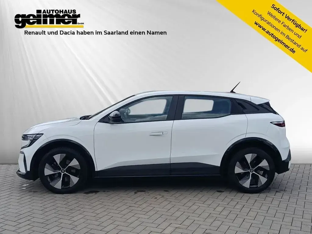 Używany Renault Mégane Equilibre 96 kW (131 KM) 2022 Biały Sedan/Limuzyna