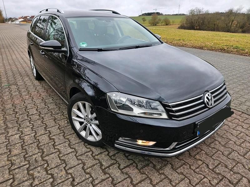 Gebraucht VW Passat Highline 140 PS (102 kW) 2013 Schwarz Kombi