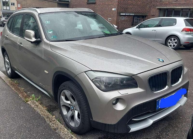 Beige Gebraucht 2011 BMW X1 SUV | 6.000 € (Guter Preis) - Bild 1/4