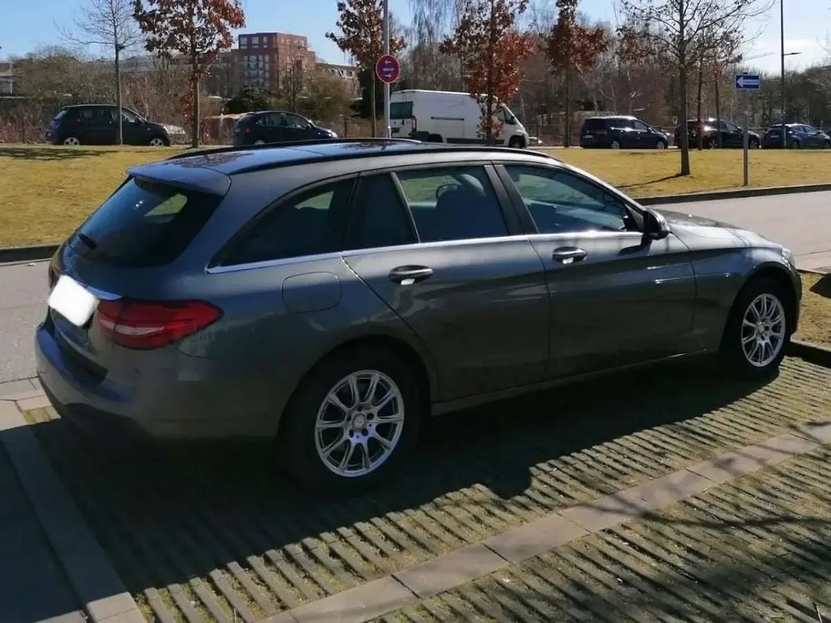 Gebraucht Mercedes C200 136 PS (100 kW) 2016 Grau Kombi