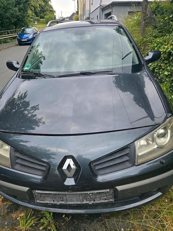 Schwarz Gebraucht 2006 Renault Mégane GrandTour Kombi | 575 € (Guter Preis) - Bild 1/4
