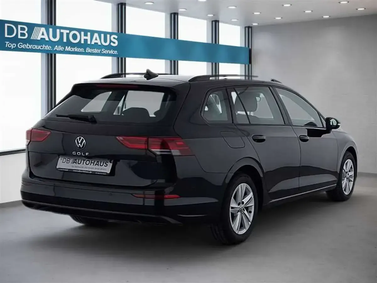 Gebraucht VW Golf VIII Life 116 PS (85 kW) 2024 Schwarz Kombi