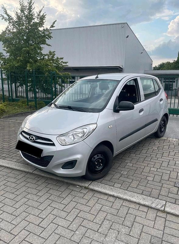 Silber Gebraucht 2012 Hyundai i10 Kleinwagen | 1.850 € (Guter Preis) - Bild 1/4