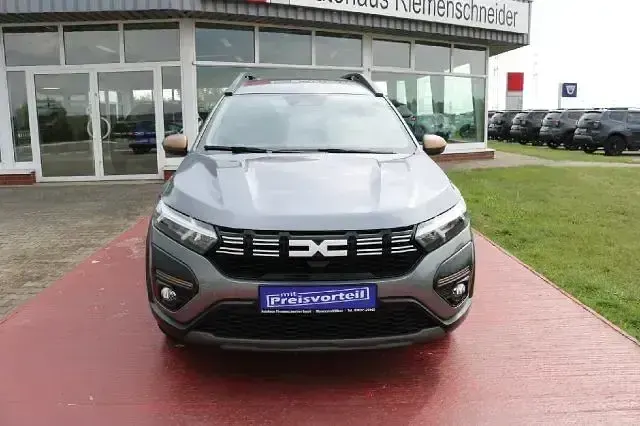 Gebraucht Dacia Jogger Extreme 110 PS (80 kW) 2024 Grau Van / Kleinbus