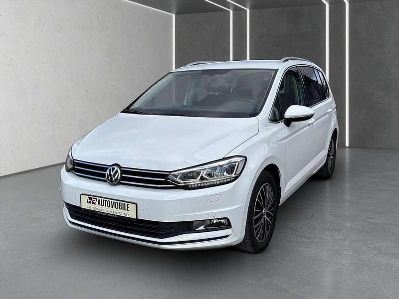 Gebraucht VW Touran Highline 150 PS (110 kW) 2016 Pure white Van / Kleinbus