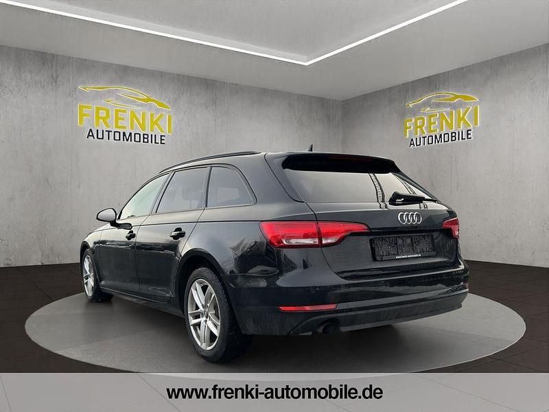 Gebraucht Audi A4 Basis 150 PS (110 kW) 2017 Schwarz Kombi