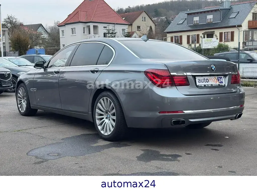 Gebraucht BMW 750L 449 PS (330 kW) 2014 Grau Limousine