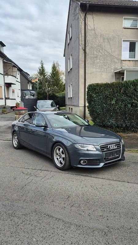 Gebraucht Audi A4 160 PS (117 kW) 2009 Grau Limousine