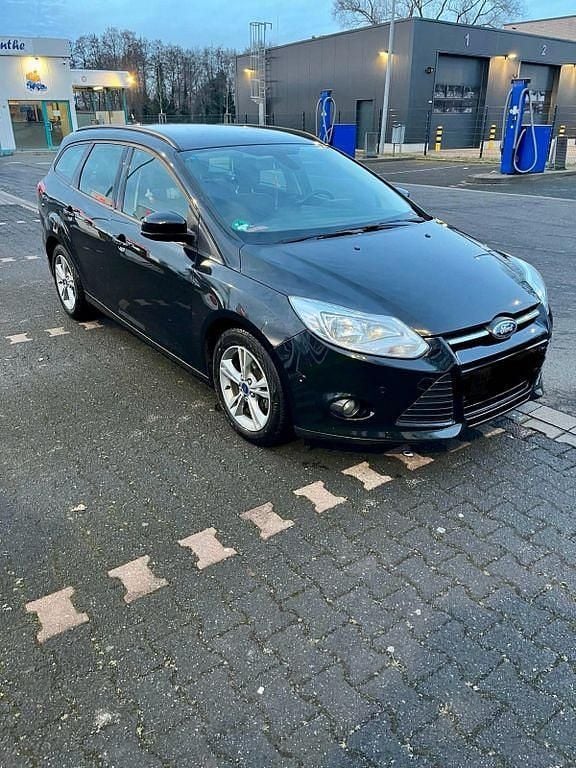 Gebraucht Ford Focus 116 PS (85 kW) 2013 Schwarz Kombi