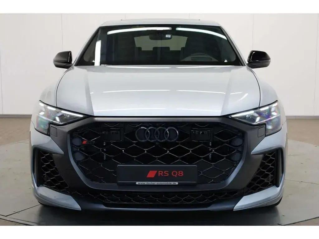 Neu Audi RS Q8 Performance 640 PS (470 kW) 2026 Silber SUV