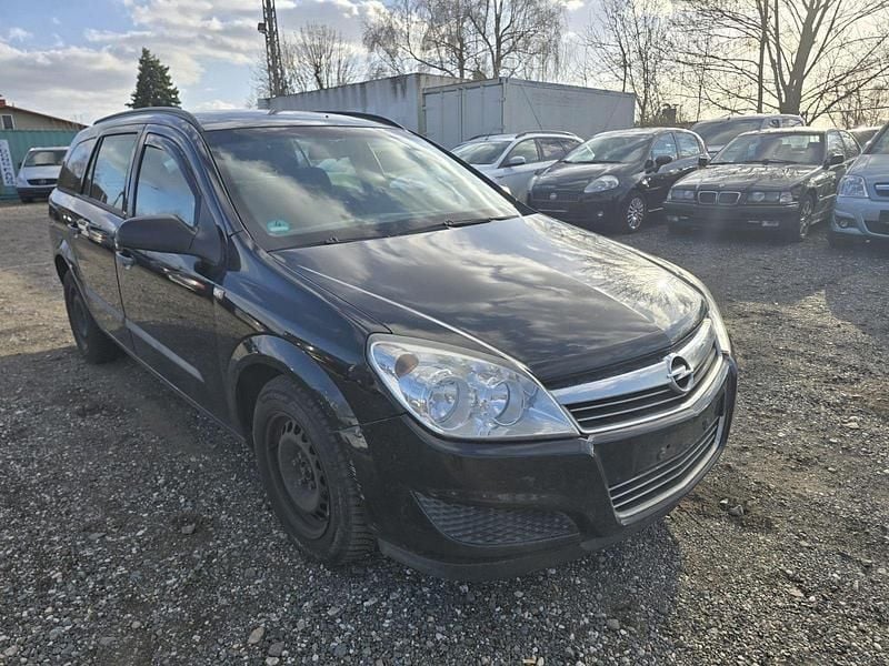 Gebraucht Opel Astra Selection 116 PS (85 kW) 2009 Schwarz Kombi