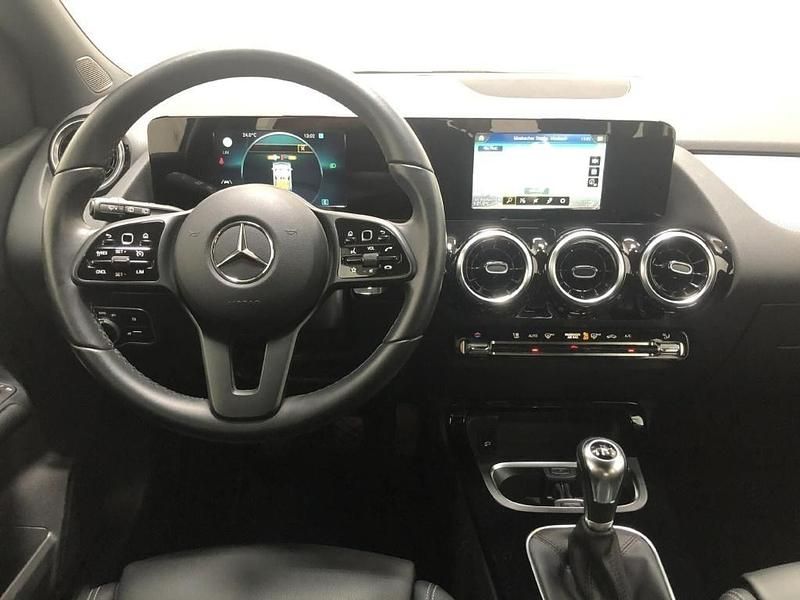 Gebraucht Mercedes B200 Style 163 PS (119 kW) 2021 Schwarz Van / Kleinbus