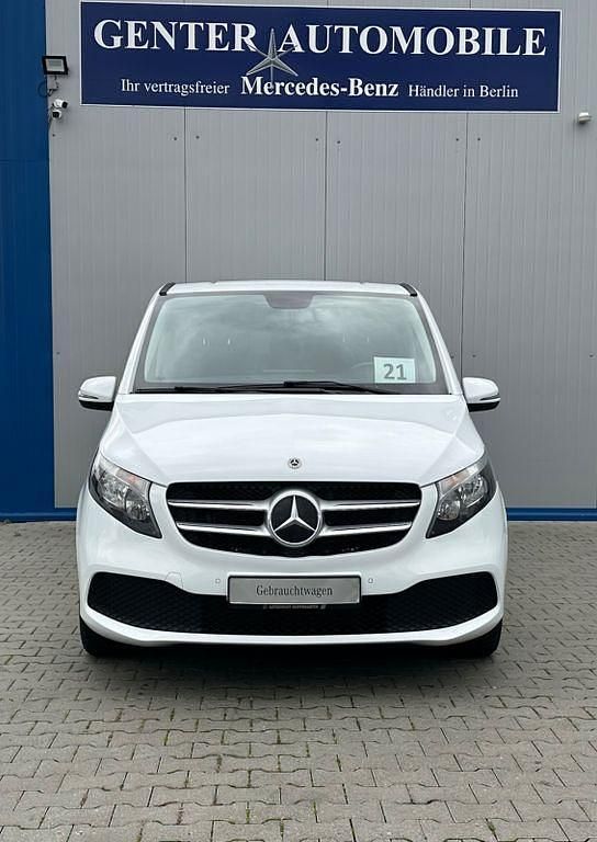 Gebraucht Mercedes V220 163 PS (119 kW) 2020 9147 arktikweiss mb 9147 Van / Kleinbus