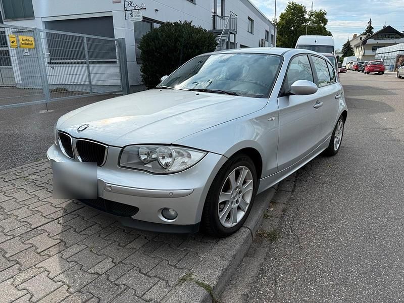 Silber Gebraucht 2007 BMW 118 Kleinwagen | 4.000 € (Fairer Preis) - Bild 1/4