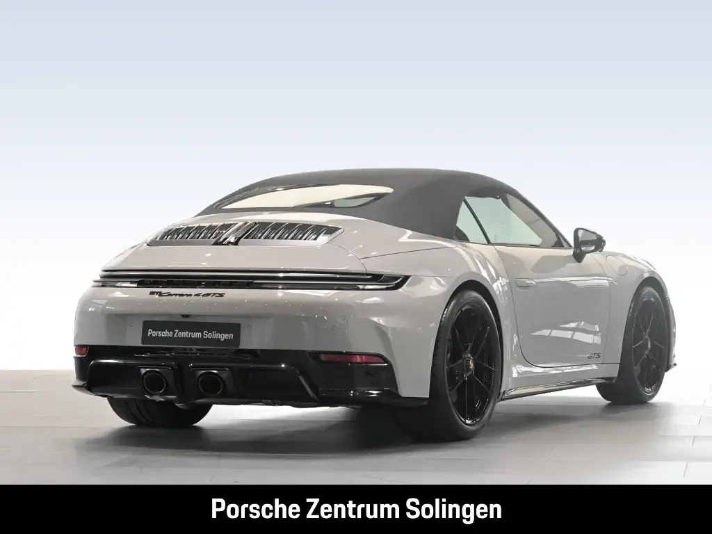 Neu Porsche 911 Carrera 4 GTS 541 PS (397 kW) 2026 Grau Cabrio