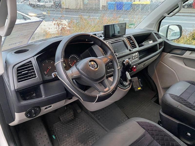 Gebraucht VW Transporter 204 PS (150 kW) 2018 Candyweiss Van