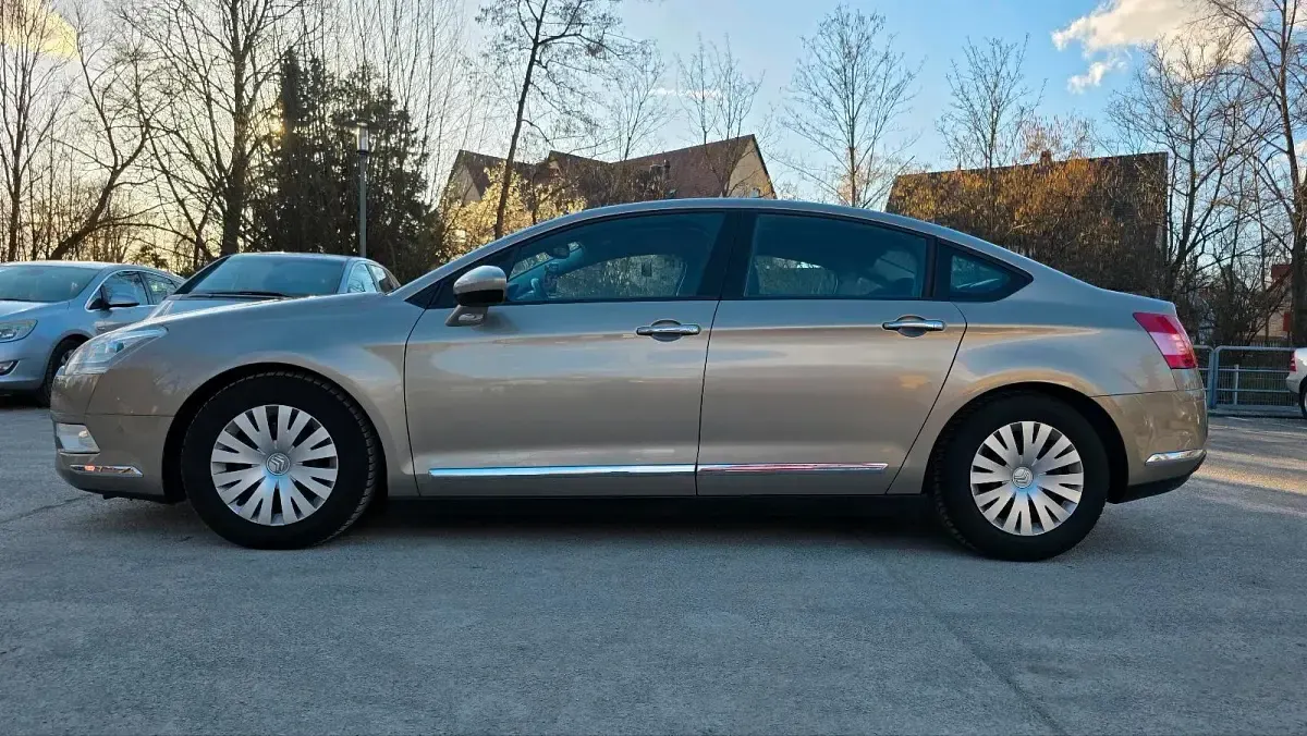 Second-hand Citroën C5 140 CP (102 kW) 2009 Auriu Berlinǎ