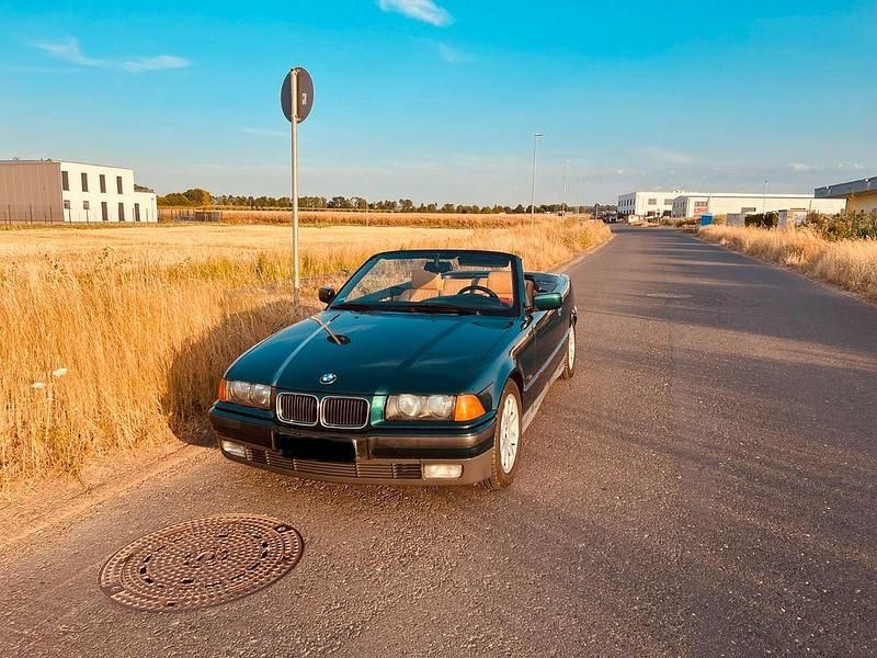 Grün Gebraucht 1995 BMW 328 Cabriolet Cabrio | 9.000 € - Bild 1/4