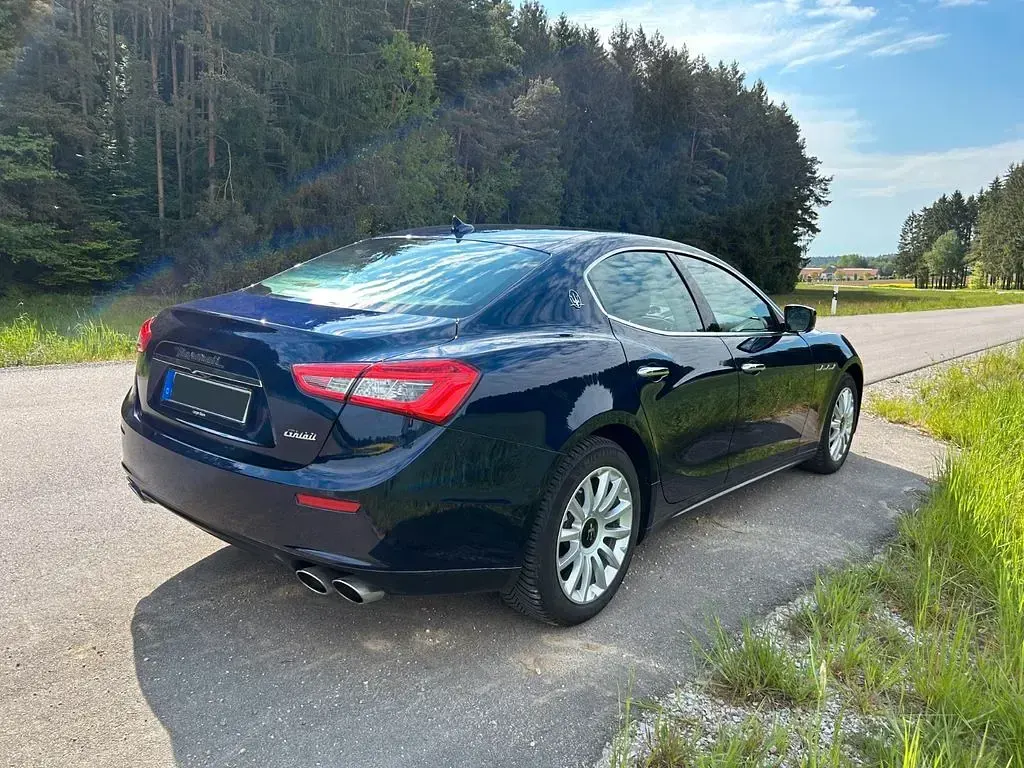 Gebraucht Maserati Ghibli 275 PS (202 kW) 2016 Blau Limousine