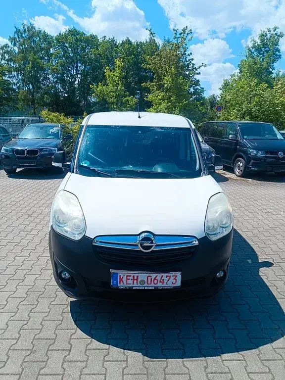 Gebraucht Opel Combo Selection 95 PS (69 kW) 2015 Weiß Van / Kleinbus