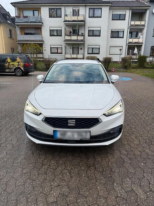 Gebraucht Seat Leon 150 PS (110 kW) 2022 Weiß Kombi