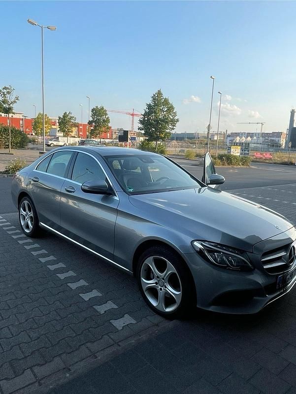 Grau Gebraucht 2016 Mercedes C220 Limousine | 12.500 € (Guter Preis) - Bild 1/4