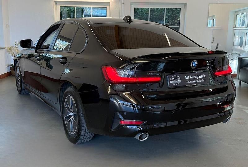 Gebraucht BMW 320 Advantage 190 PS (139 kW) 2021 Schwarz Limousine