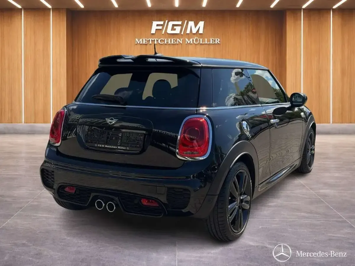 Gebraucht Mini John Cooper Works 192 PS (141 kW) 2020 Midnight black Kleinwagen