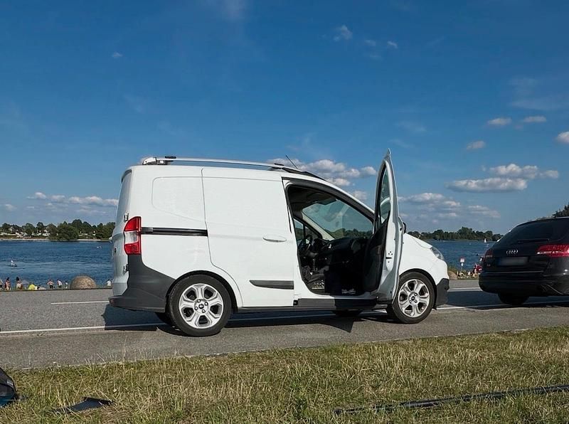 Second-hand Ford Transit 95 CP (69 kW) 2014 Alb Monovolum