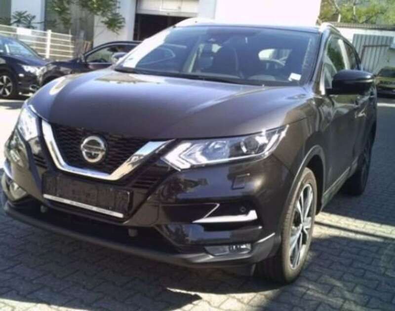 Schwarz Gebraucht 2019 Nissan Qashqai N-Connecta SUV | 14.000 € (Guter Preis) - Bild 1/4