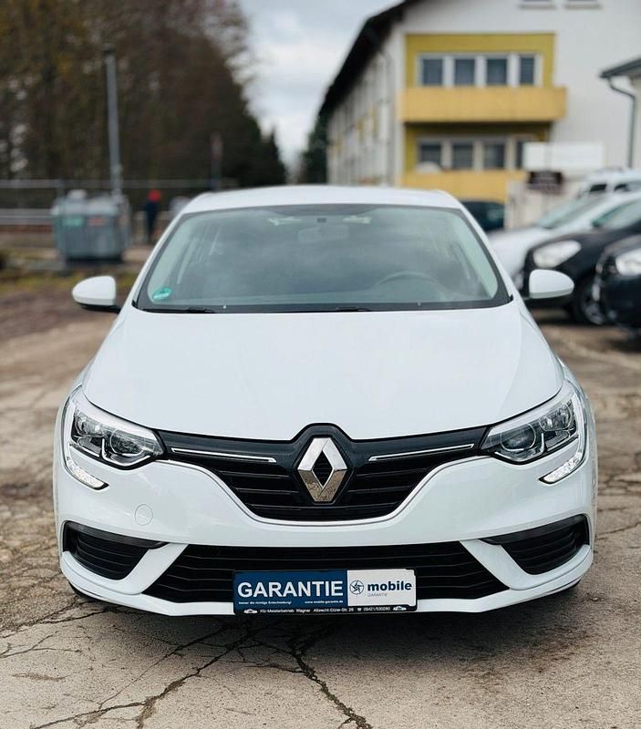 Gebraucht Renault Mégane GrandTour 116 PS (85 kW) 2019 Weiß Kombi