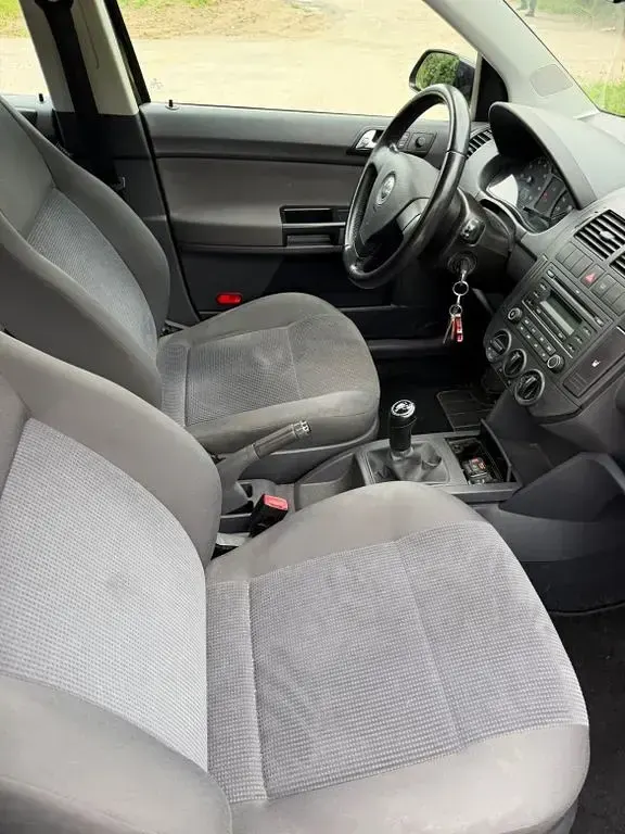 Gebraucht VW Polo 80 PS (58 kW) 2007 Schwarz Kleinwagen