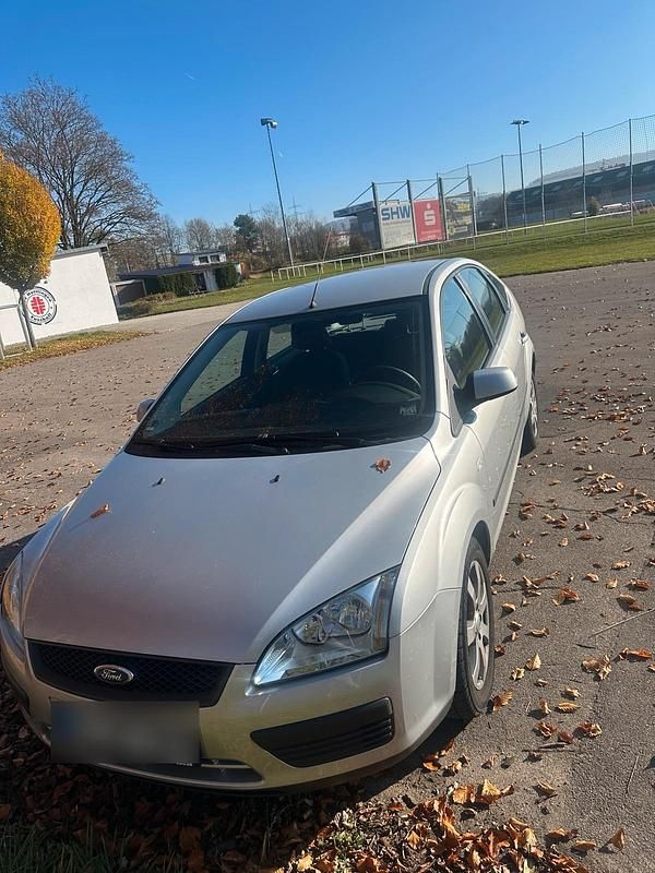 Silber Gebraucht 2007 Ford Focus Kleinwagen | 4.800 € - Bild 1/4