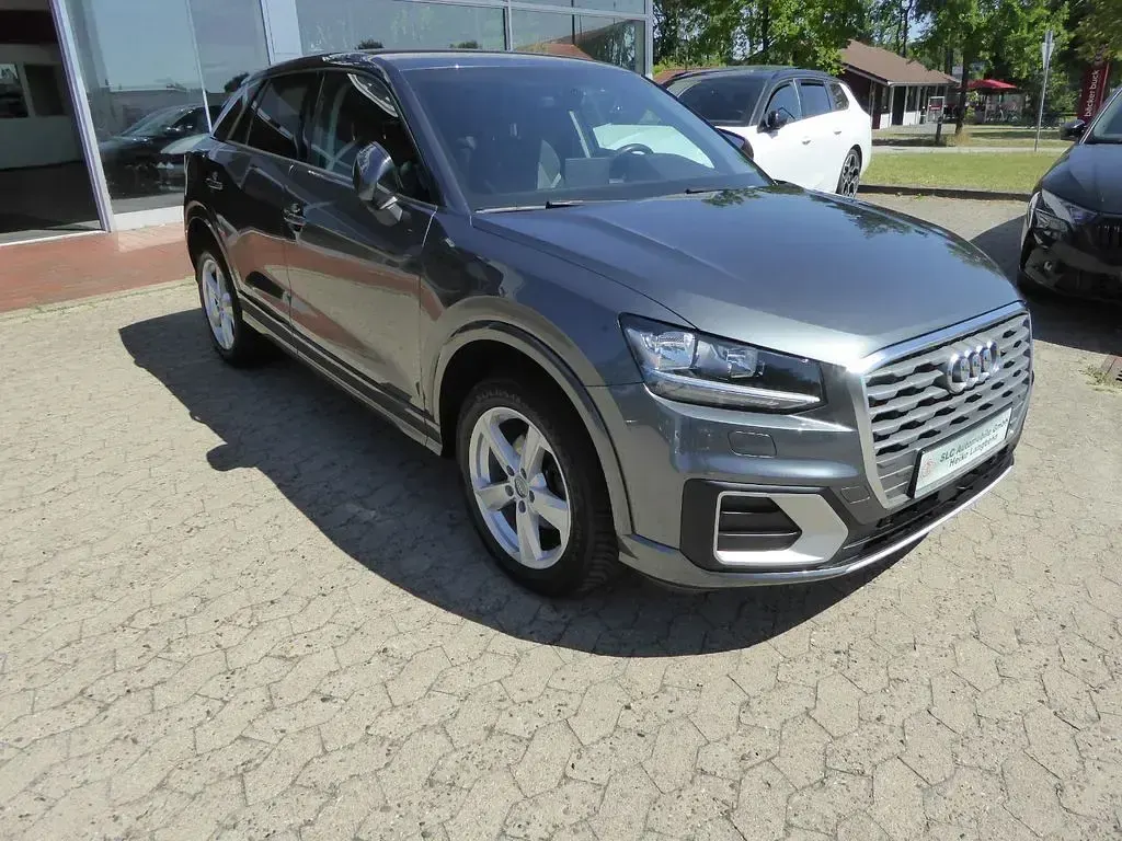 Gebraucht Audi Q2 Sport 150 PS (110 kW) 2019 Grau SUV