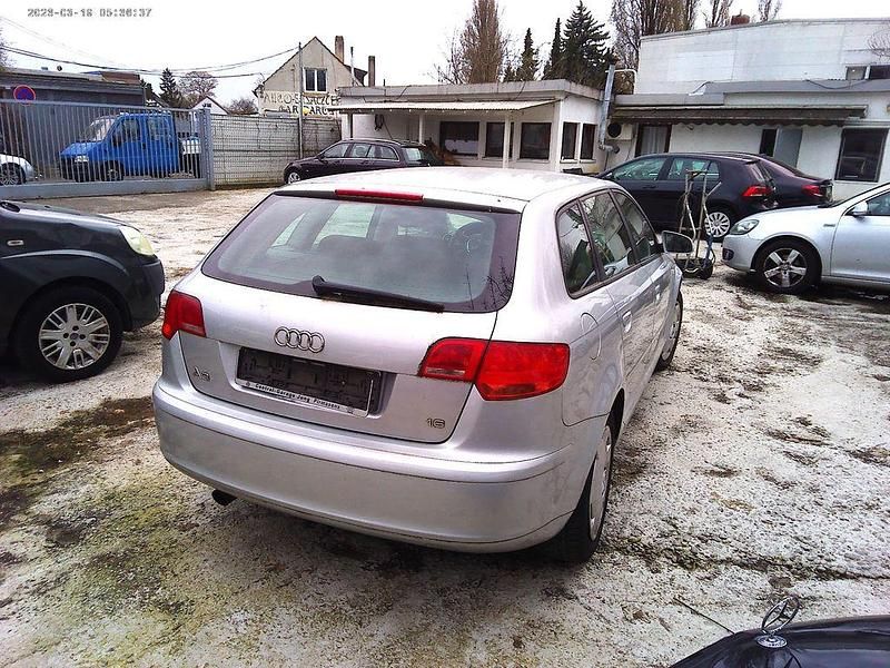 Gebraucht Audi A3 Attraction 102 PS (75 kW) 2008 Silber Kleinwagen