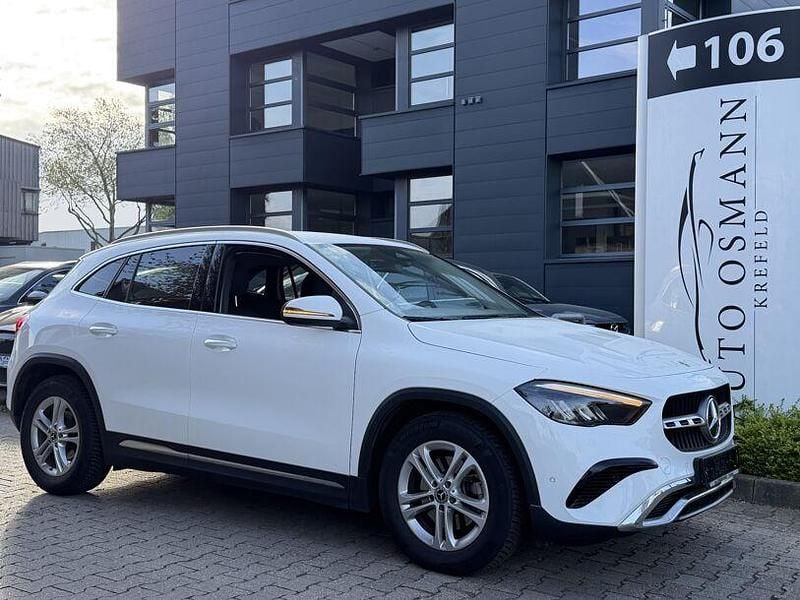 Usata Mercedes GLA200 Advanced Plus 150 CV (110 kW) 2023 Bianco SUV